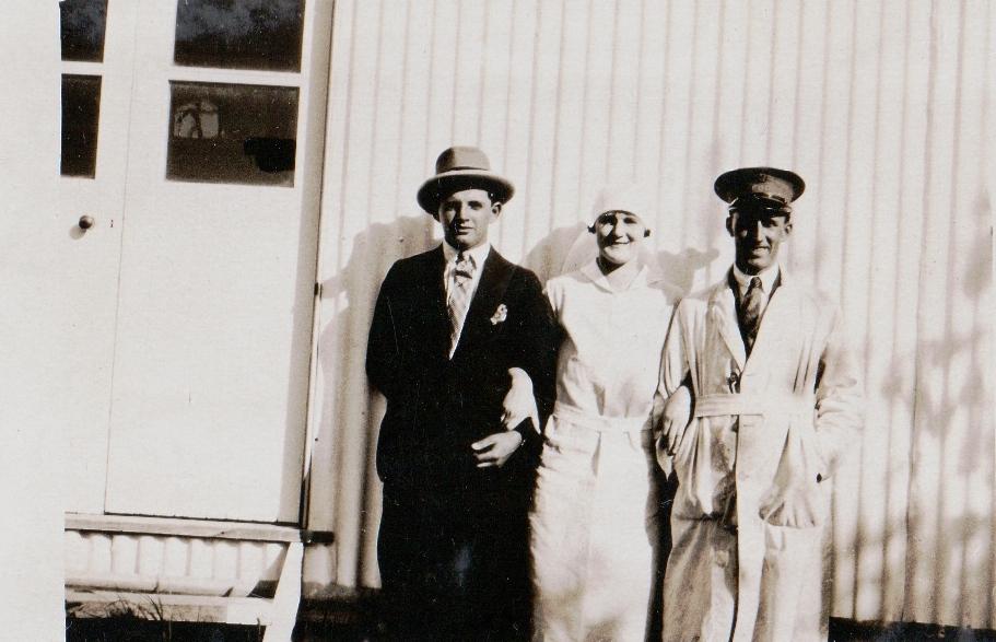 Iris and her patients in front of the old Canberra Hospital Iris and her patients in front of the old Canberra Hospital